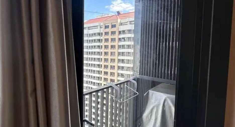 For rent and for sale 1 bed condo in Khlong Toei, Bangkok