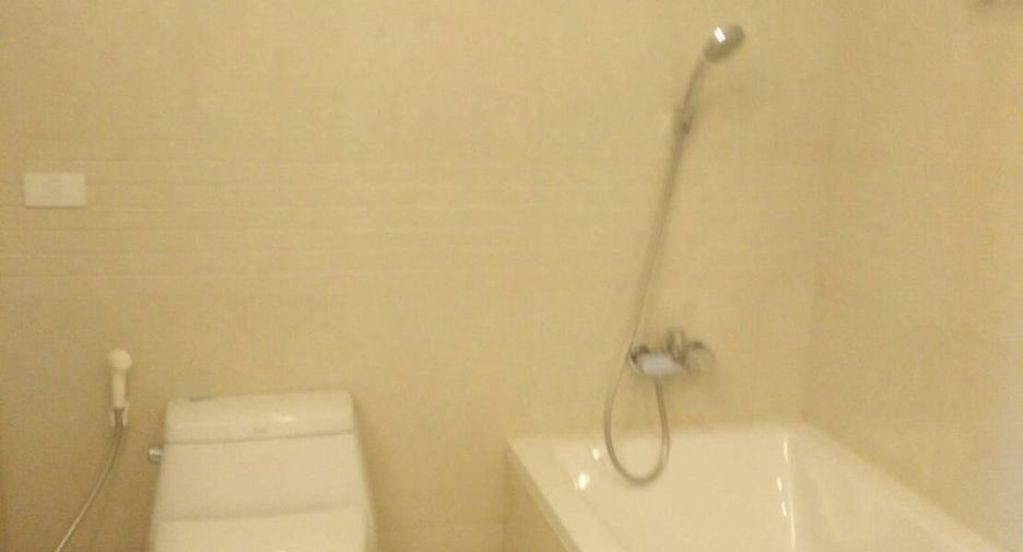 For rent and for sale 2 bedrooms condo in Pathum Wan, Bangkok