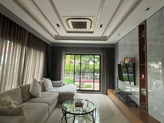 出租 和 出售 5 卧室 独立屋 在 Taling Chan, 曼谷
