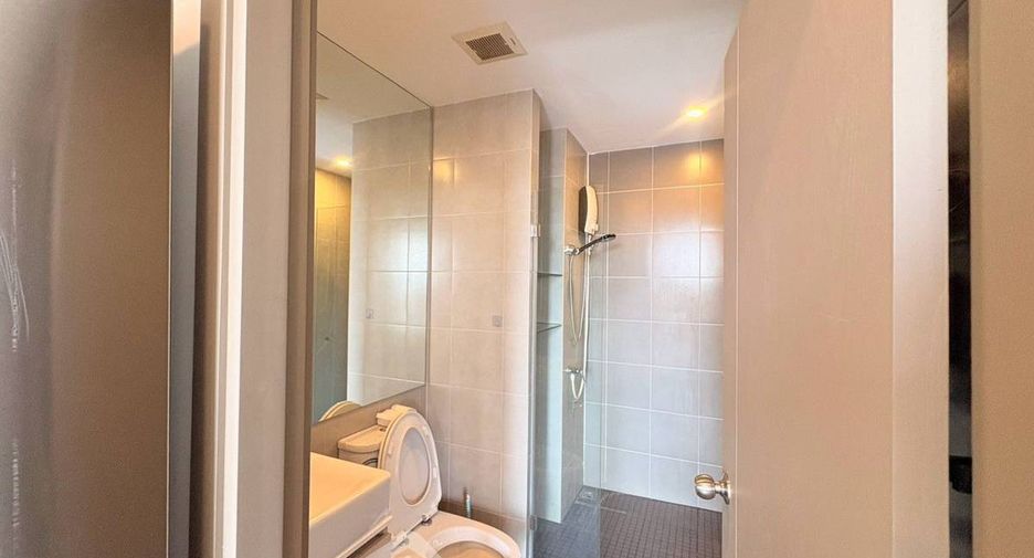 Condo en alquiler y en venta de 2 habitaciones en Bang Na, Bangkok