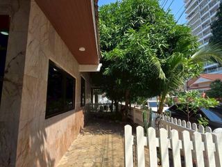 For rent and for sale 1 bed house in Bang Lamung, Chonburi