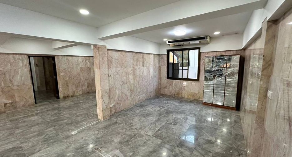 For rent and for sale 1 bed house in Bang Lamung, Chonburi