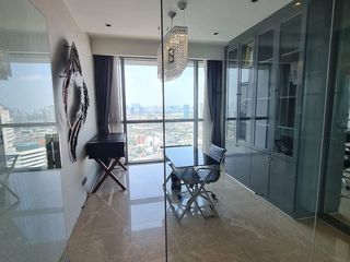 For rent and for sale 3 bedrooms condo in Yan Nawa, Bangkok