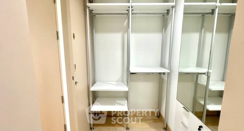 For sale 1 bed condo in Khlong San, Bangkok