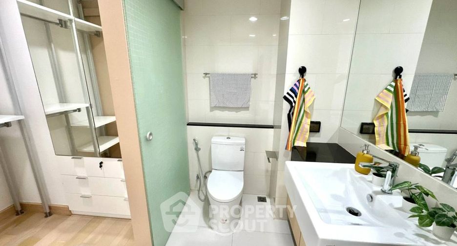 For sale 1 bed condo in Khlong San, Bangkok