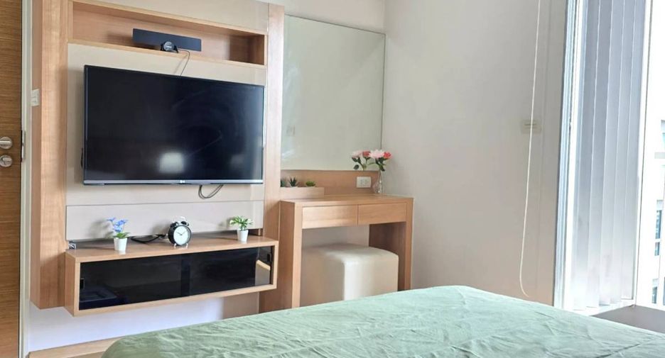 For sale 1 bed condo in Phra Khanong, Bangkok