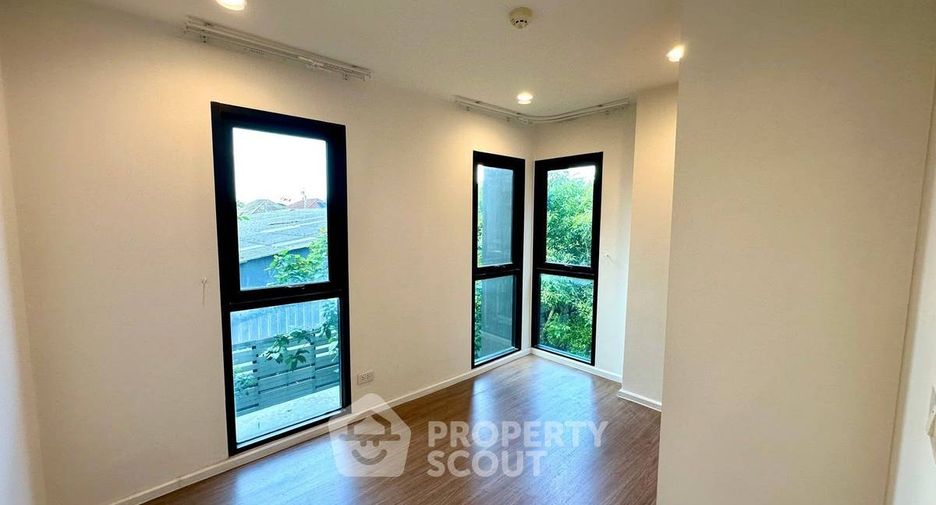 For sale 3 bedrooms condo in Bang Na, Bangkok