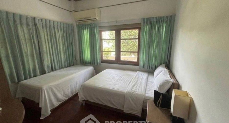 For sale 4 bedrooms house in Suan Luang, Bangkok