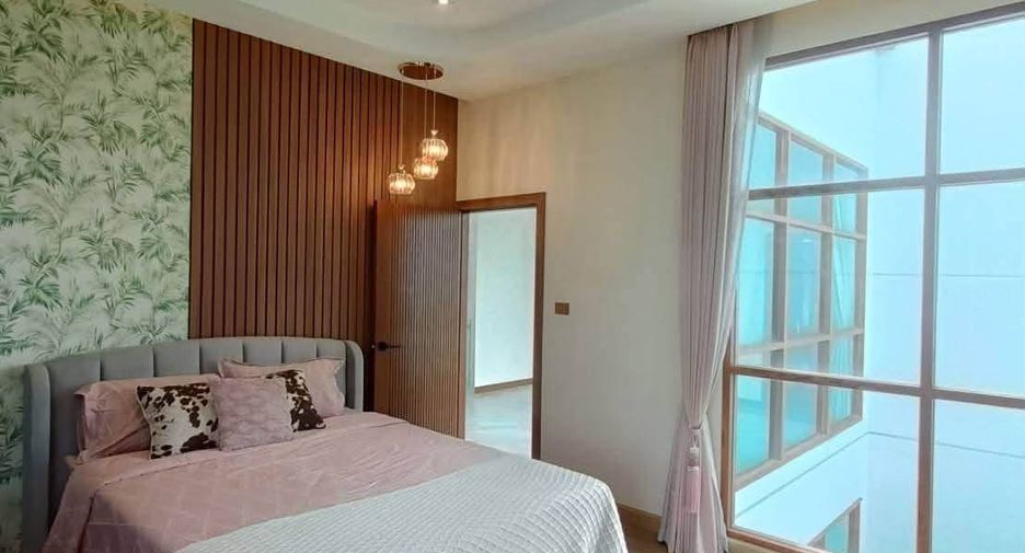 Villa en venta de 5 habitaciones en Bang Lamung, Chonburi