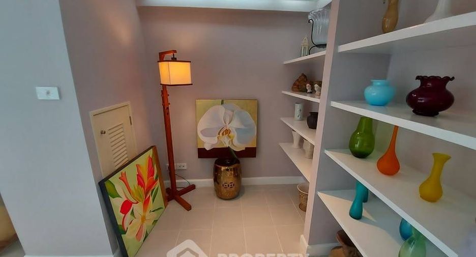 For sale 2 bedrooms condo in Watthana, Bangkok