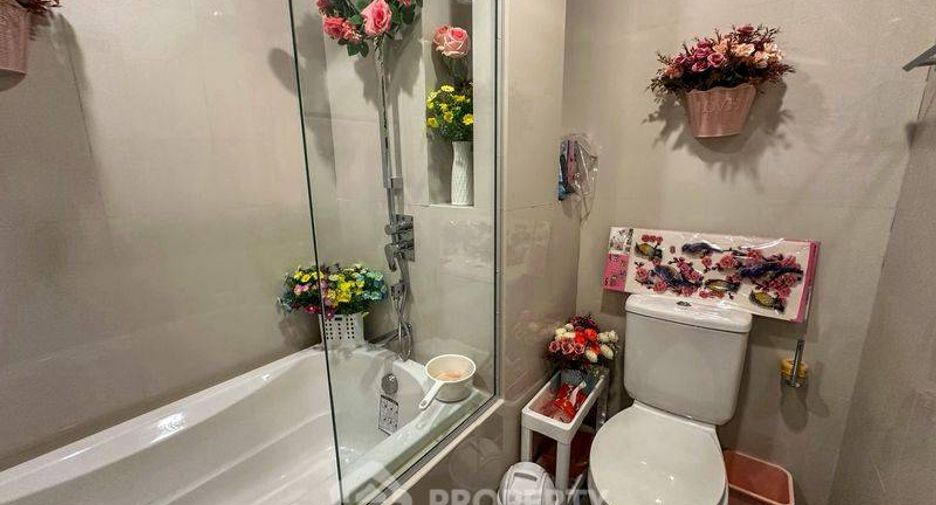 For sale 1 bed condo in Khlong Toei, Bangkok