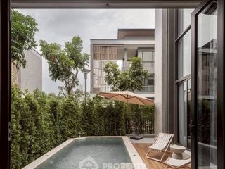 For sale 5 ベッドルーム house in Phra Khanong, Bangkok