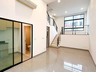 À vendre 3 chambres maison de ville à Suan Luang, Bangkok