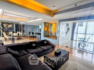 For sale 3 bedrooms condo in Yan Nawa, Bangkok