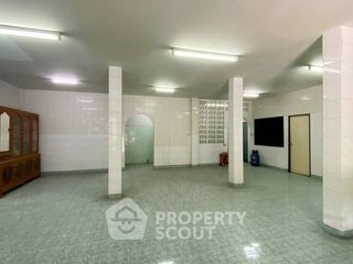 出售 6 卧室 联排别墅 在 Mueang Chon Buri, Chon Buri