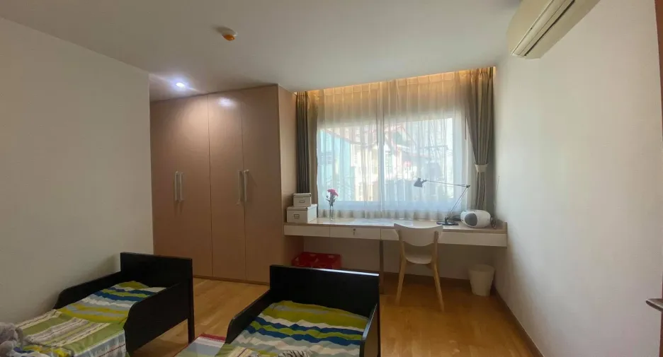 出租 和 出售 3 卧室 公寓 在 Phra Khanong, 曼谷