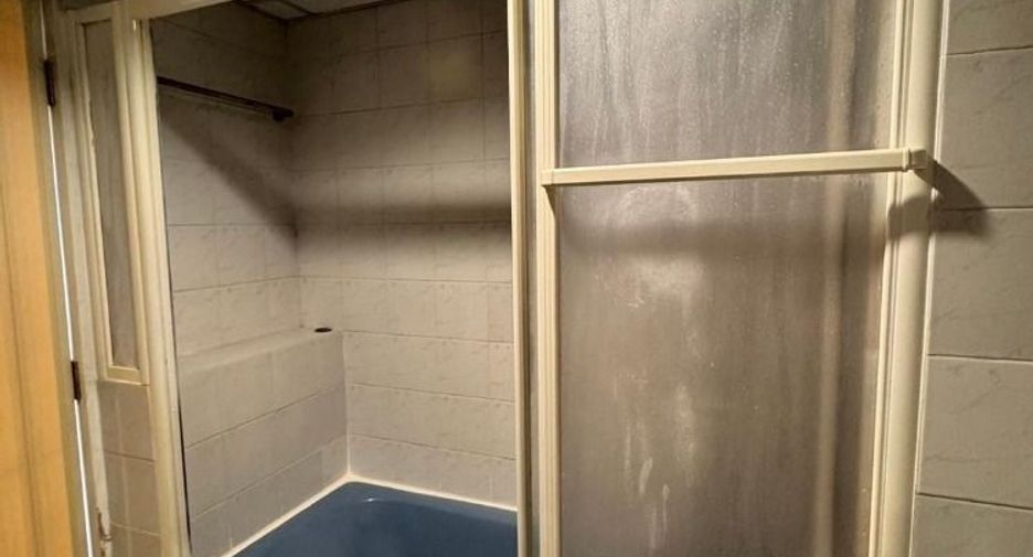 Продажа 2 спальни кондо в Пхра Кханонг, Бангкок