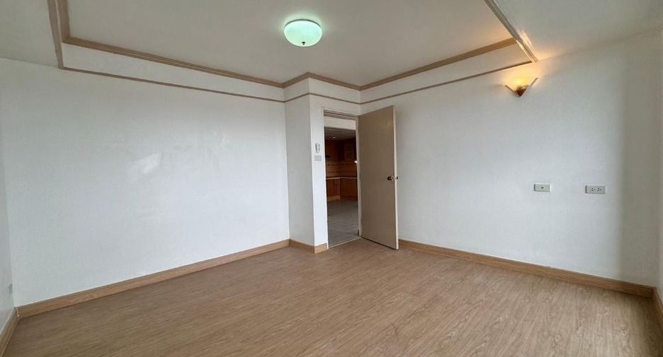 Продажа 2 спальни кондо в Пхра Кханонг, Бангкок