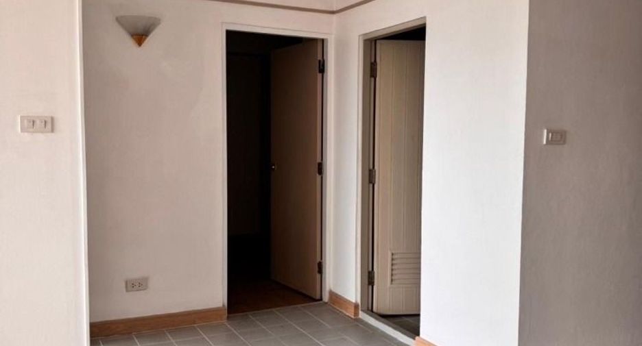 Продажа 2 спальни кондо в Пхра Кханонг, Бангкок