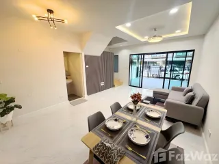 Продажа 3 спальни таунхаус в Чатучак, Бангкок