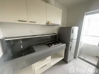 Condo en alquiler de 1 habitaciones en Khlong San, Bangkok