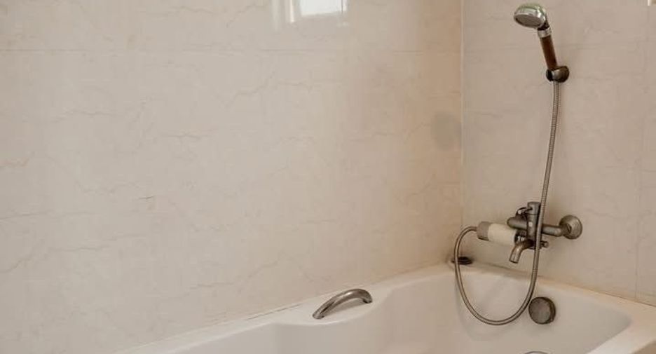 For sale 1 bed condo in Bang Na, Bangkok