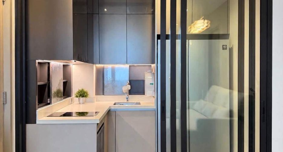 Condo en alquiler de 2 habitaciones en Pathum Wan, Bangkok