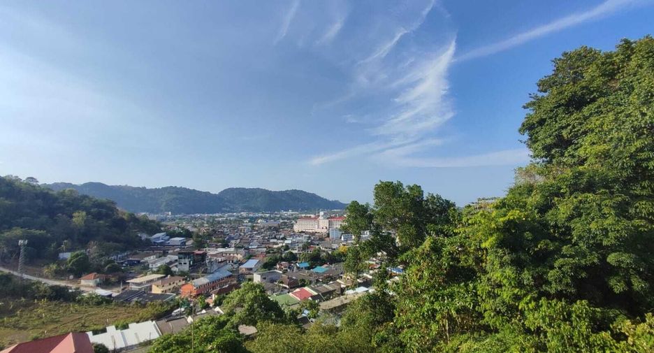 For sale 3 bedrooms condo in Mueang Phuket, Phuket