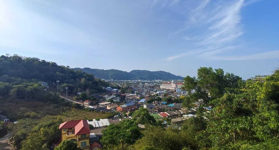 For sale 3 bedrooms condo in Mueang Phuket, Phuket