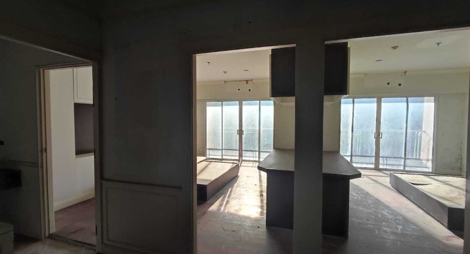 For sale 3 bedrooms condo in Mueang Phuket, Phuket