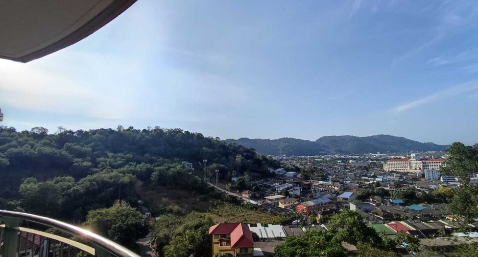For sale 3 bedrooms condo in Mueang Phuket, Phuket