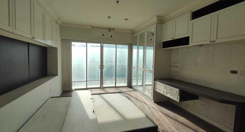 For sale 3 bedrooms condo in Mueang Phuket, Phuket