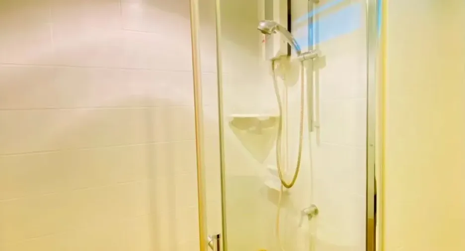 Condo en venta de 3 habitaciones en Yan Nawa, Bangkok