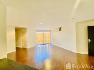 For sale 3 ベッドルーム condo in Yan Nawa, Bangkok