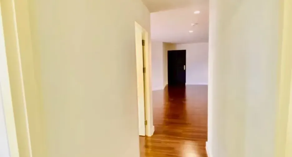 Condo en venta de 3 habitaciones en Yan Nawa, Bangkok