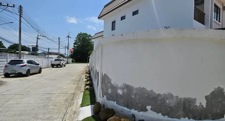 For rent 3 bedrooms villa in Bang Lamung, Chonburi