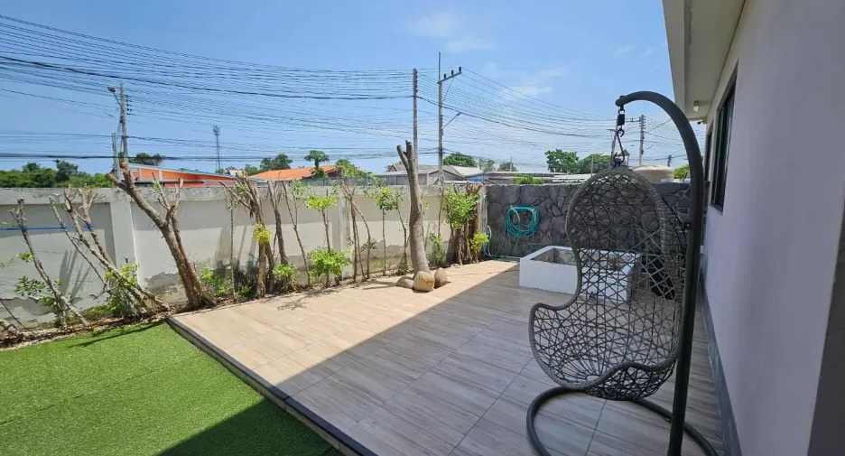 For rent 3 bedrooms villa in Bang Lamung, Chonburi