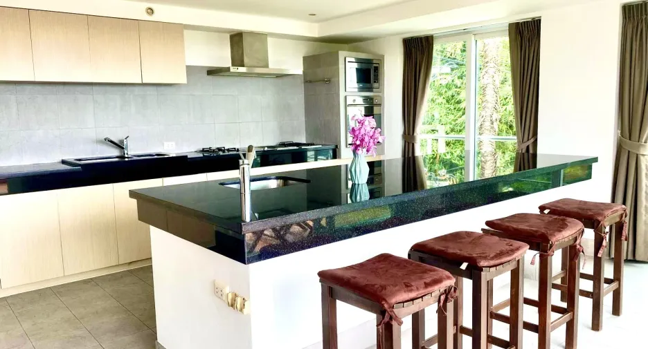 For sale 3 bedrooms condo in Mueang Phuket, Phuket