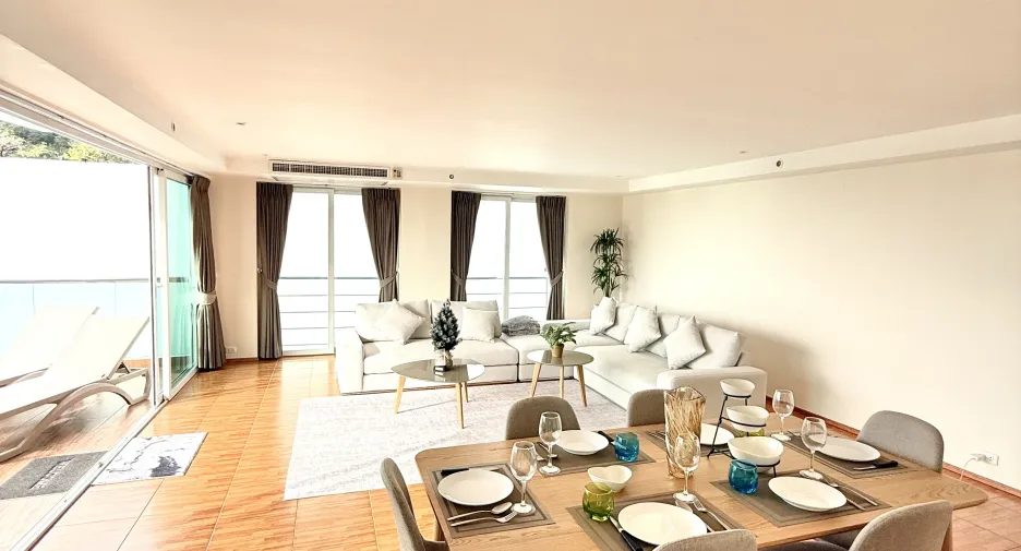 For sale 3 bedrooms condo in Mueang Phuket, Phuket