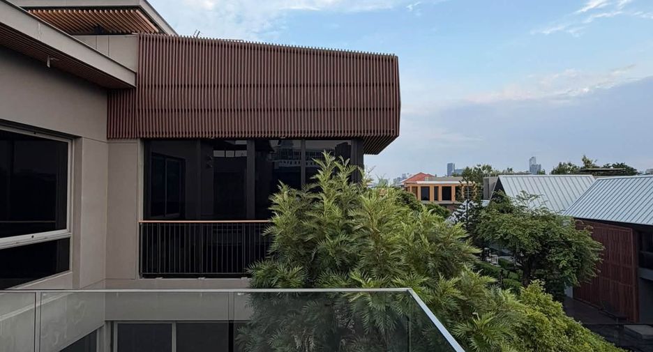 For sale 5 ベッドルーム house in Suan Luang, Bangkok