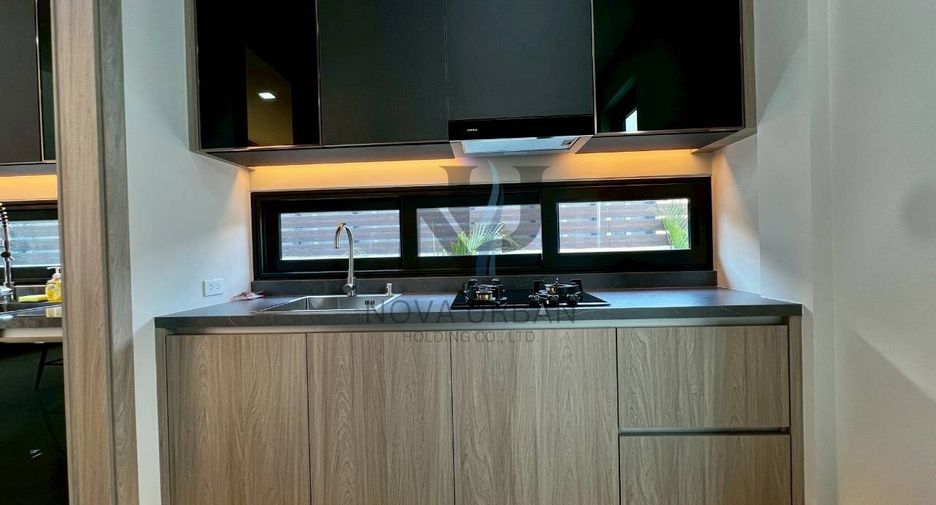 For sale 5 ベッドルーム house in Bang Lamung, Chonburi