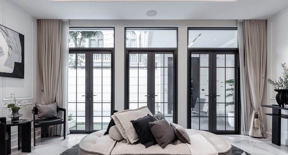 Haus zum Kauf und zur Miete mit 4 Zimmer in Watthana, Bangkok