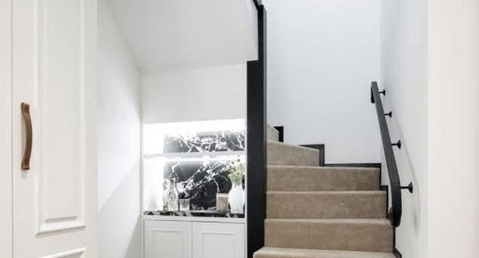 Haus zum Kauf und zur Miete mit 4 Zimmer in Watthana, Bangkok