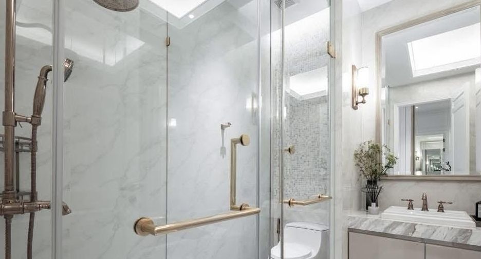 Haus zum Kauf und zur Miete mit 4 Zimmer in Watthana, Bangkok