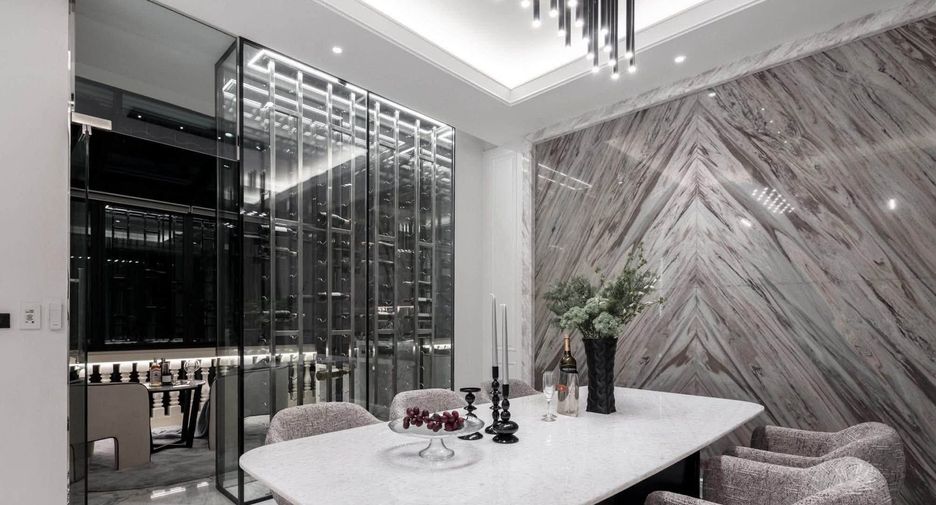 Haus zum Kauf und zur Miete mit 4 Zimmer in Watthana, Bangkok