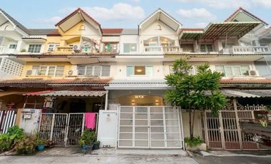 出售 4 卧室 联排别墅 在 Bang Khen, 曼谷