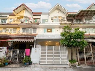 出售 4 卧室 联排别墅 在 Bang Khen, 曼谷