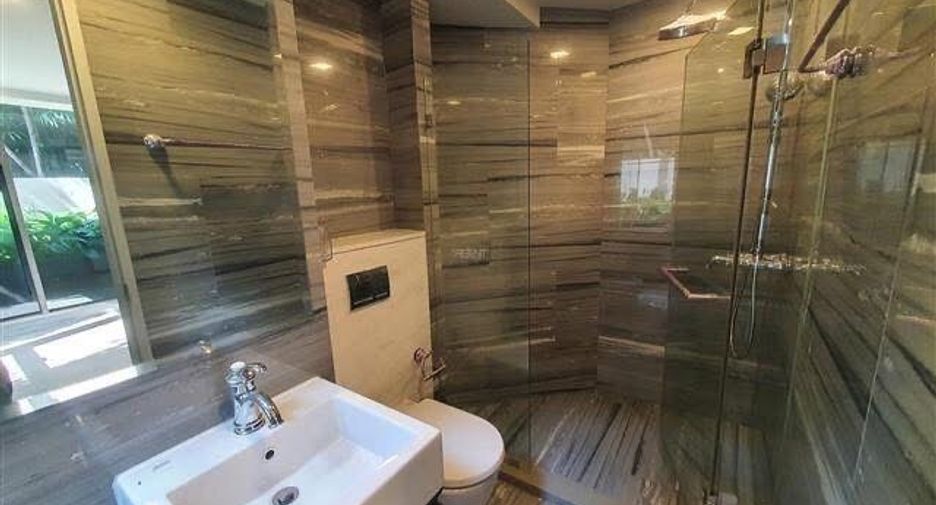 Аренда 3 спальни кондо в Щаттхана, Бангкок