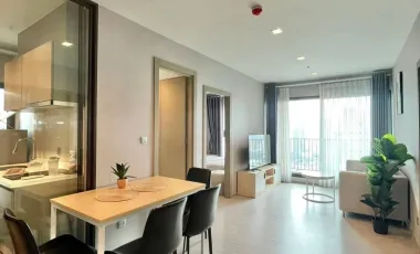 Condo en alquiler de 2 habitaciones en Huai Khwang, Bangkok