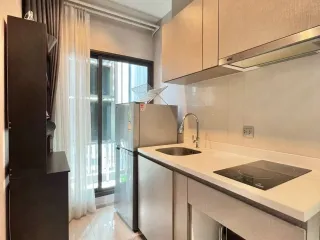 À louer 2 chambres condo à Huai Khwang, Bangkok